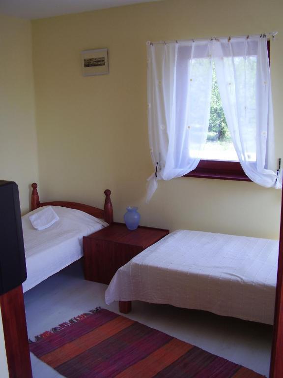 Nyarfas Vendeghaz Hotel Szeged Room photo